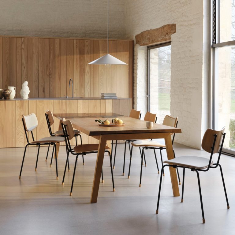 __VLA26T_oak_lacquer_steel_black_VLA26P_oak_steel_black_mood01104_SH900_oak_oil_VLA26P_oak_oil_steel_black_sif90_VLA26T_oak_black_steel_black_V1-large